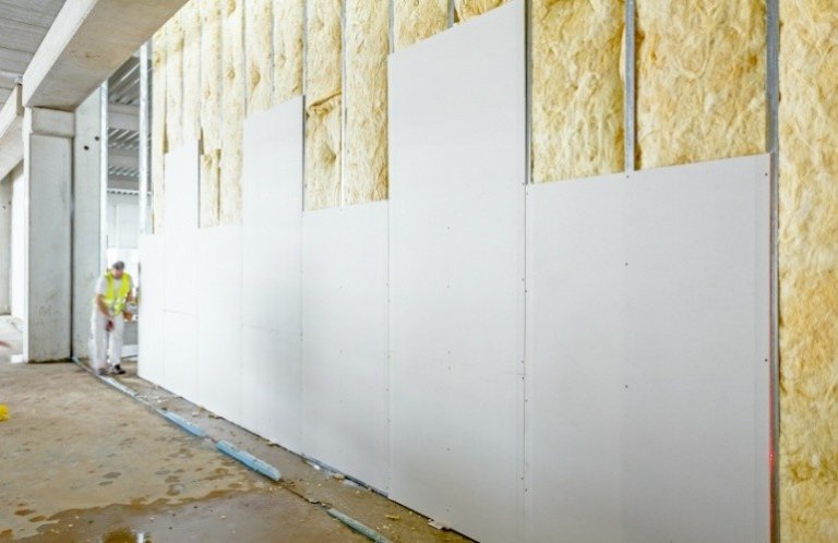 Zakrywanie ocieplenia